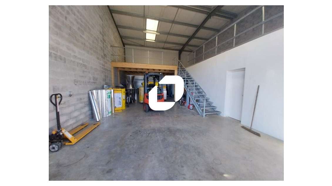 A louer Local d'activité 185m² Eysines