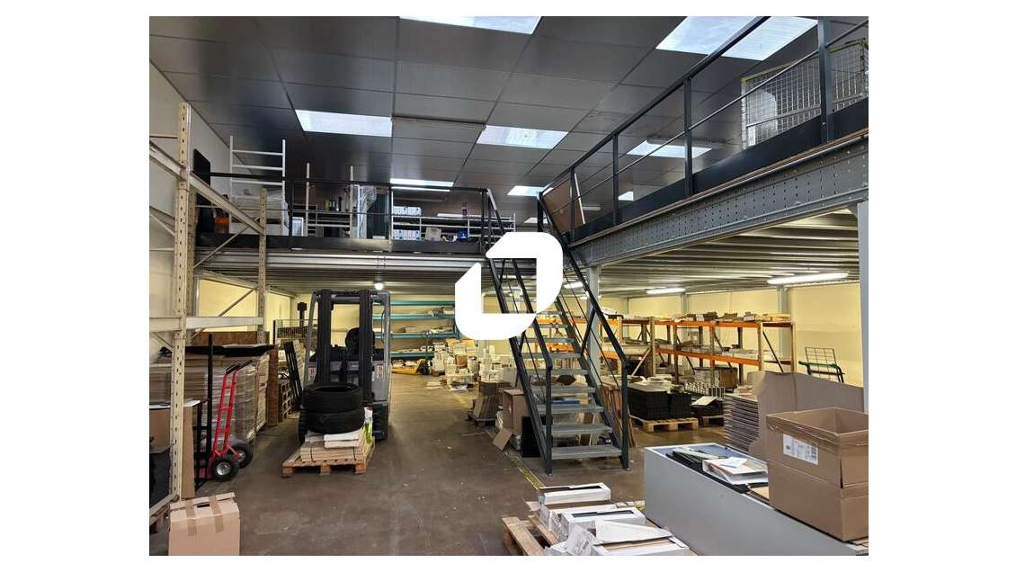 A louer Local d'activité 382m² Eysines