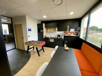 A louer local d'activité 166m² en ZA Fabrègues,