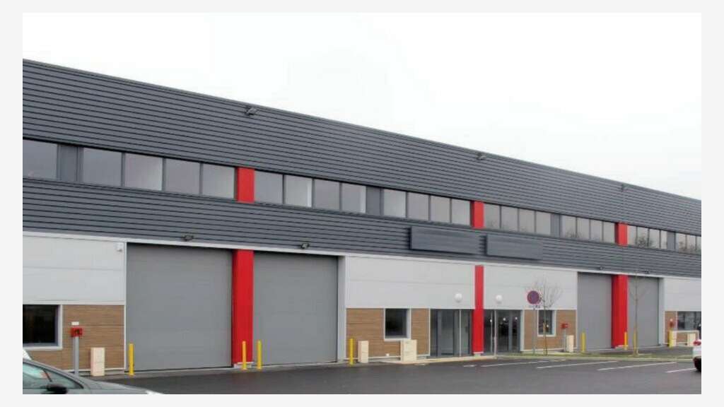 À vendre ou à louer – Locaux d'activités de 245 m²