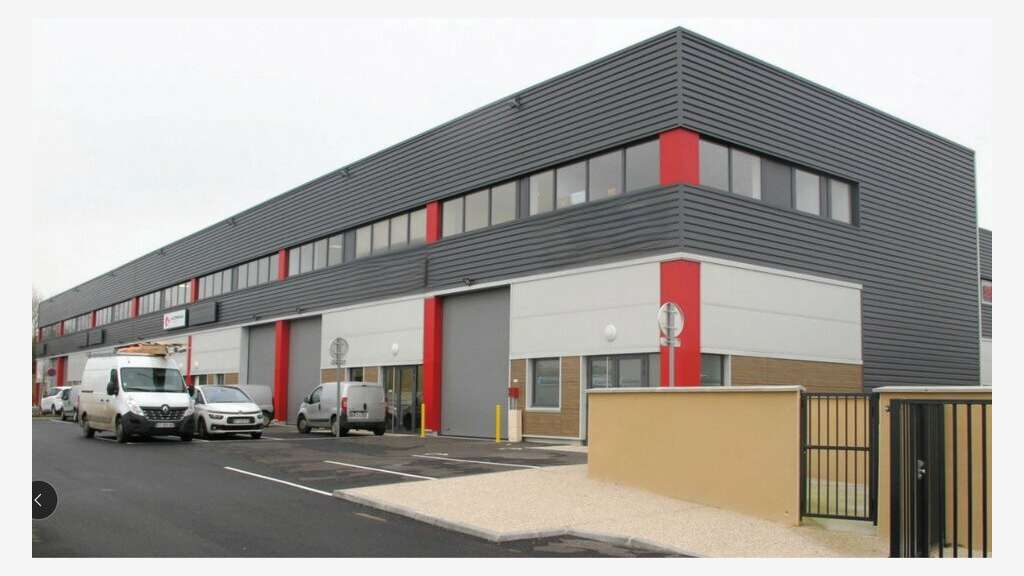 À vendre ou à louer – Locaux d'activités de 245 m²