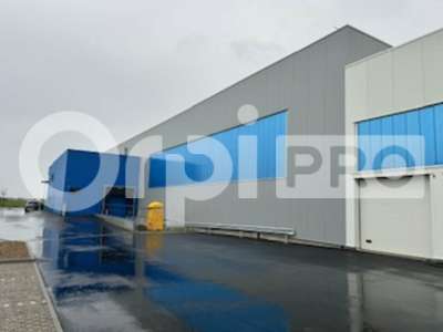 Location Locaux d'activités - Entrepôts à Fareins