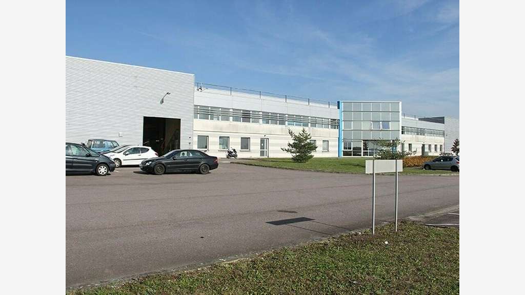 Bâtiment industriel 6000m² à louer à Faulquemont