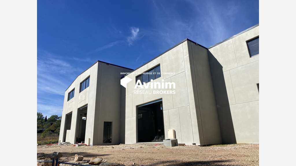 A louer local artisanal 336m² Canton de Fayence