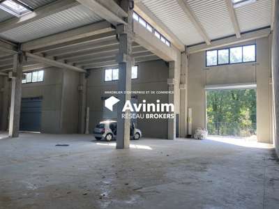A louer local artisanal 150m² Canton de Fayence
