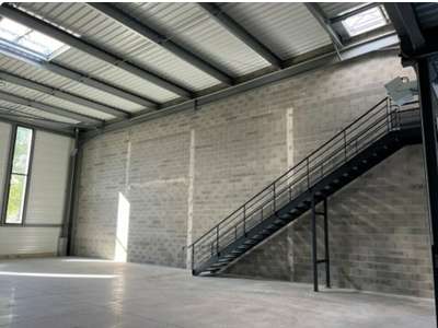 Location Locaux d'activités - Entrepôts à Fenouillet