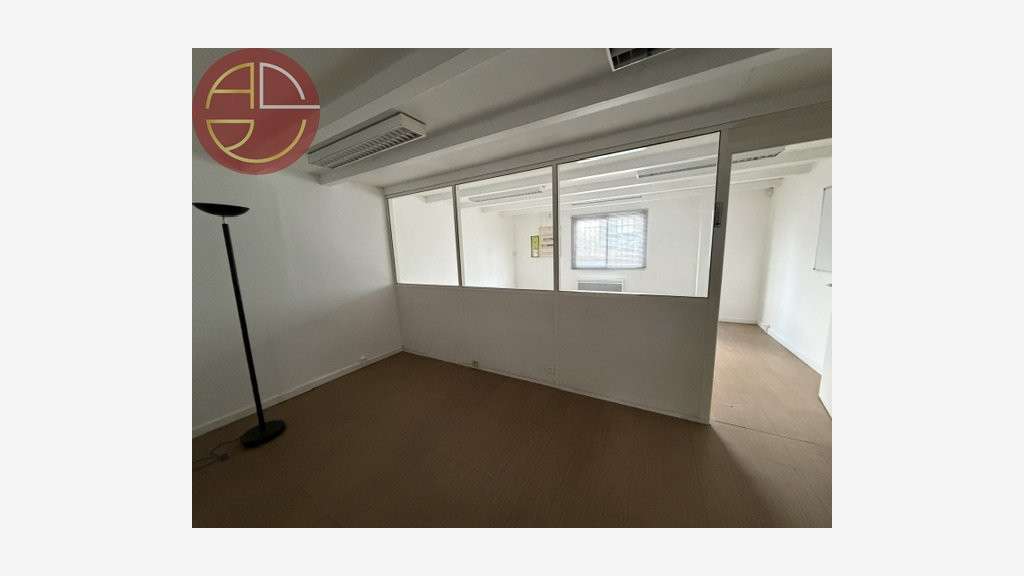 A louer entrepôt 1560m² à Fenouillet RN20