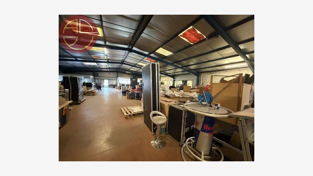A louer entrepôt 1000m² à Fenouillet RN20