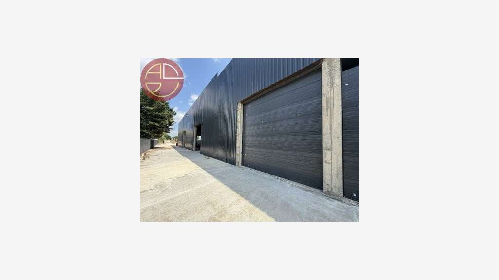 A louer entrepôt 260m² à Fenouillet