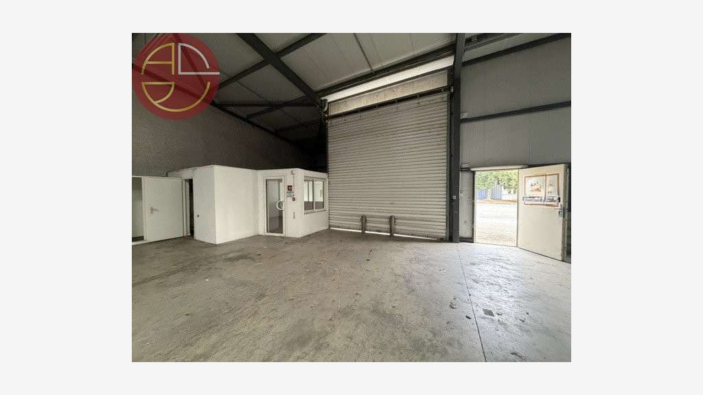 À louer entrepôt 720m² à Fenouillet proche RN20
