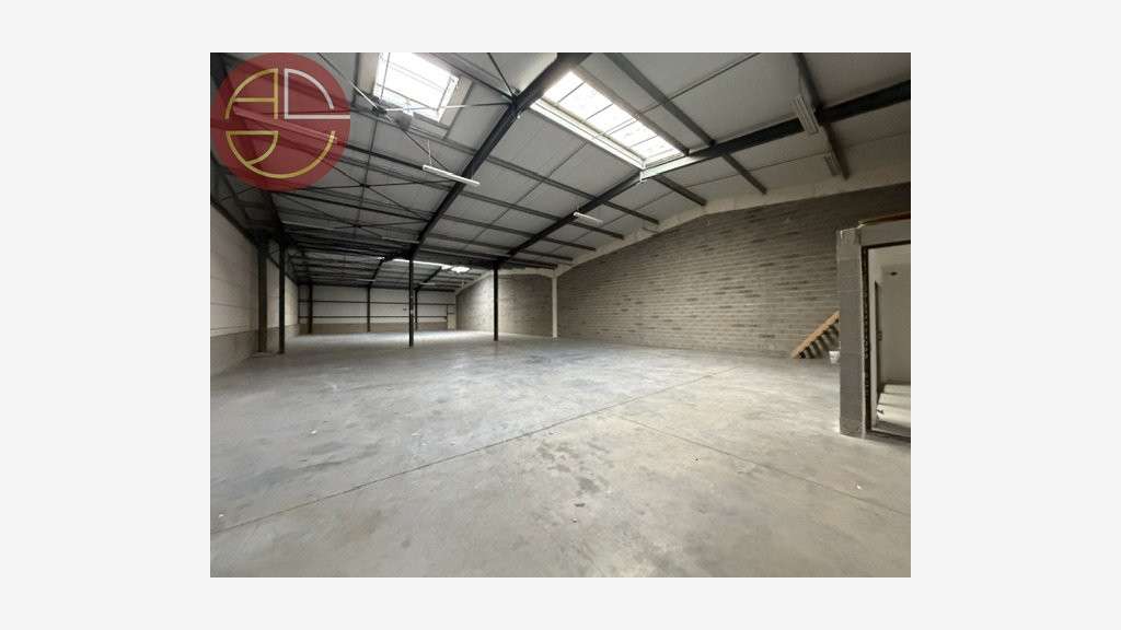 À louer entrepôt 720m² à Fenouillet proche RN20