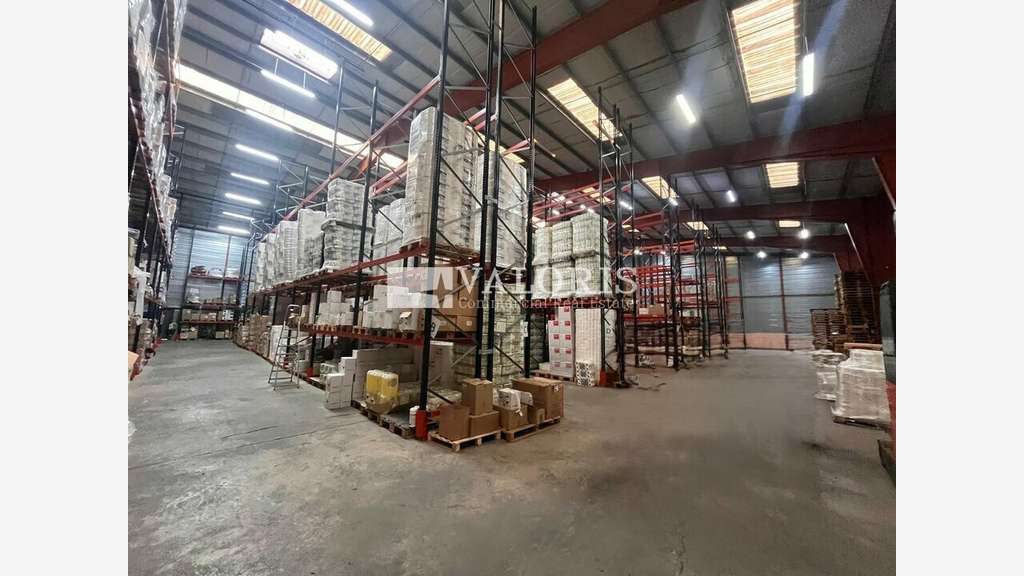 A louer entrepôt logistique à Flassans-sur-Issole