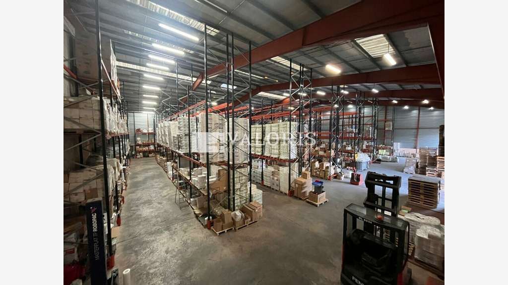 A louer entrepôt logistique à Flassans-sur-Issole