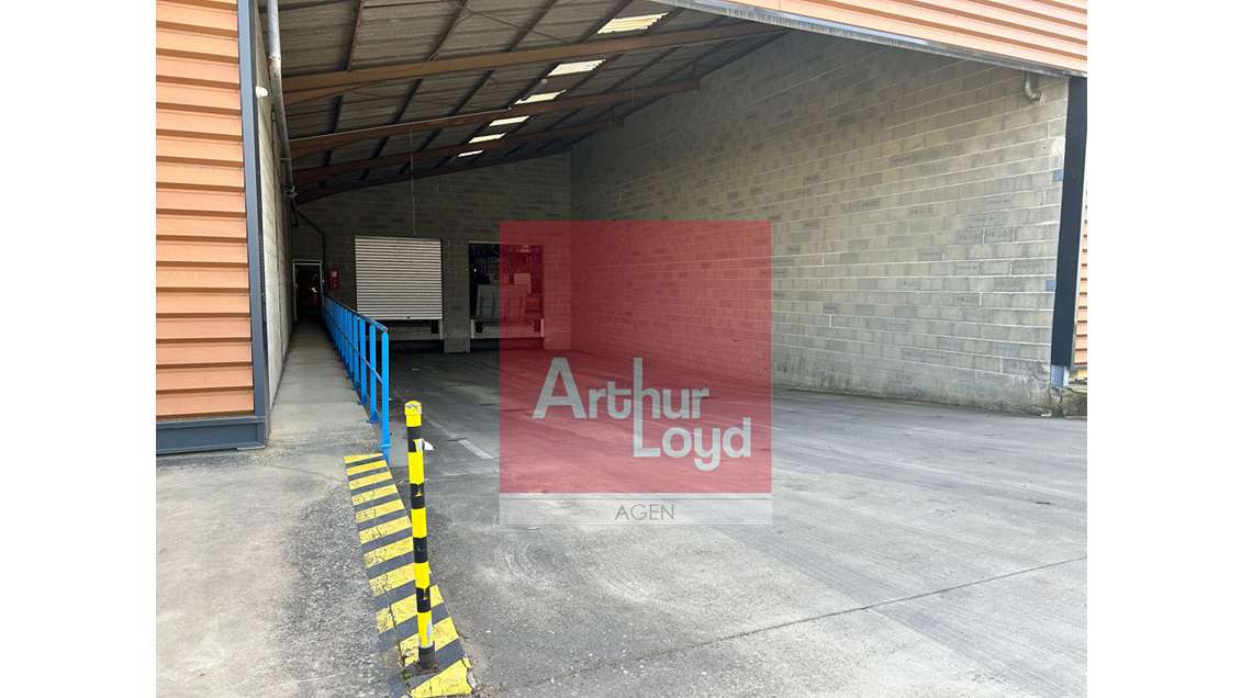 Local d'activité/entrepôt à louer 3300m² Fleurance