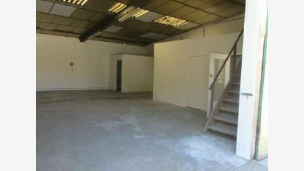 A louer local d'activités 160m² Fleurieu-sur-Saône