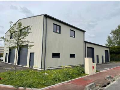 Location Locaux d'activités - Entrepôts à Senlis
