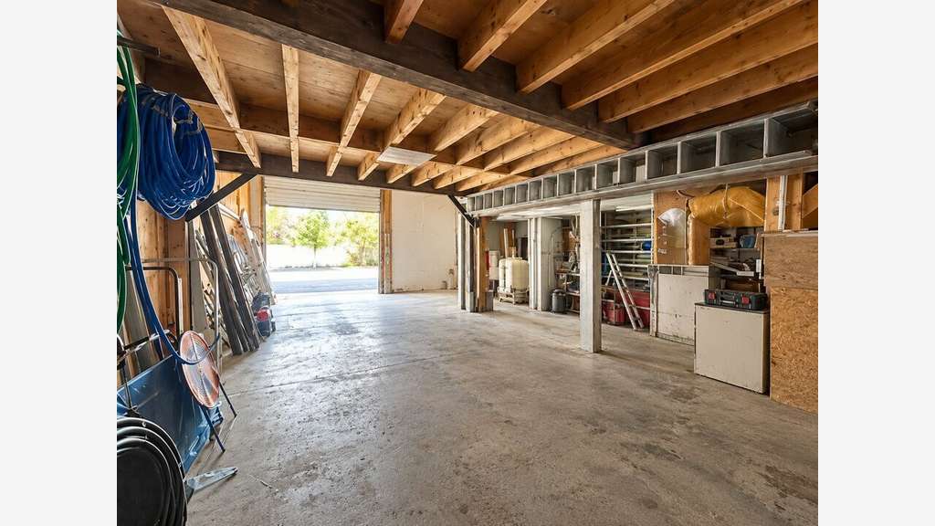 Entrepôt 287m² à louer à Floirac ZA des Mondault