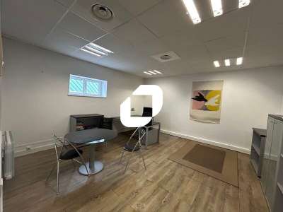 Location Locaux d'activités - Entrepôts à Fontenay-sous-Bois