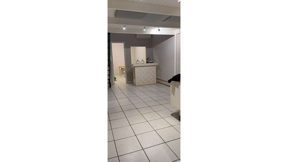 A louer local professionnel 41m² Rivière Roche 