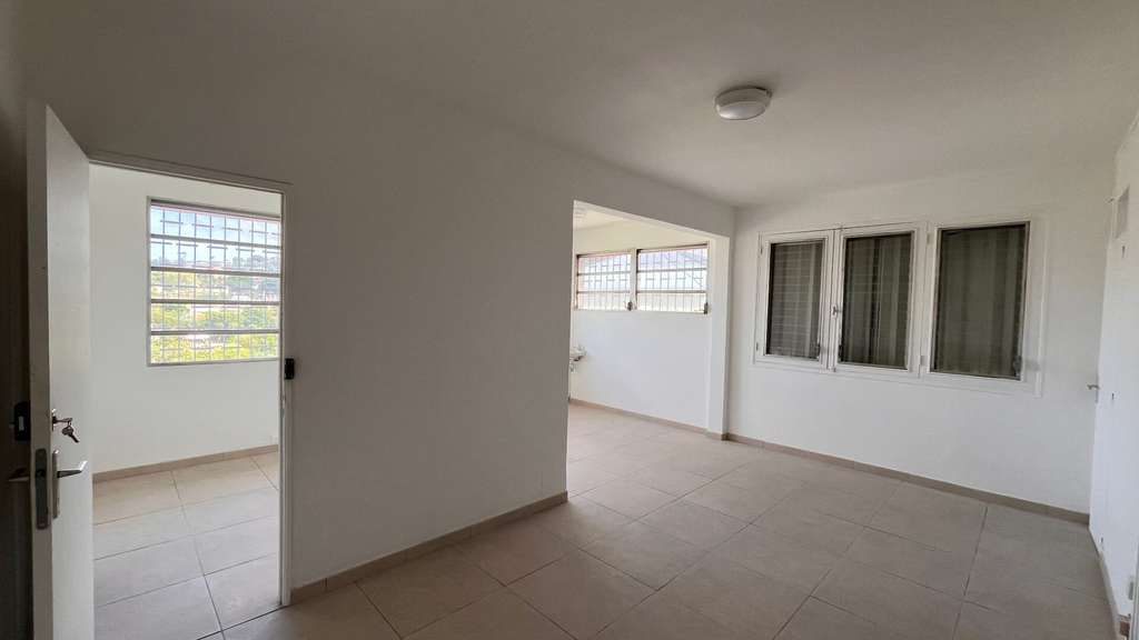 Local 42.32m² idéal prof médicale Fort-de-France