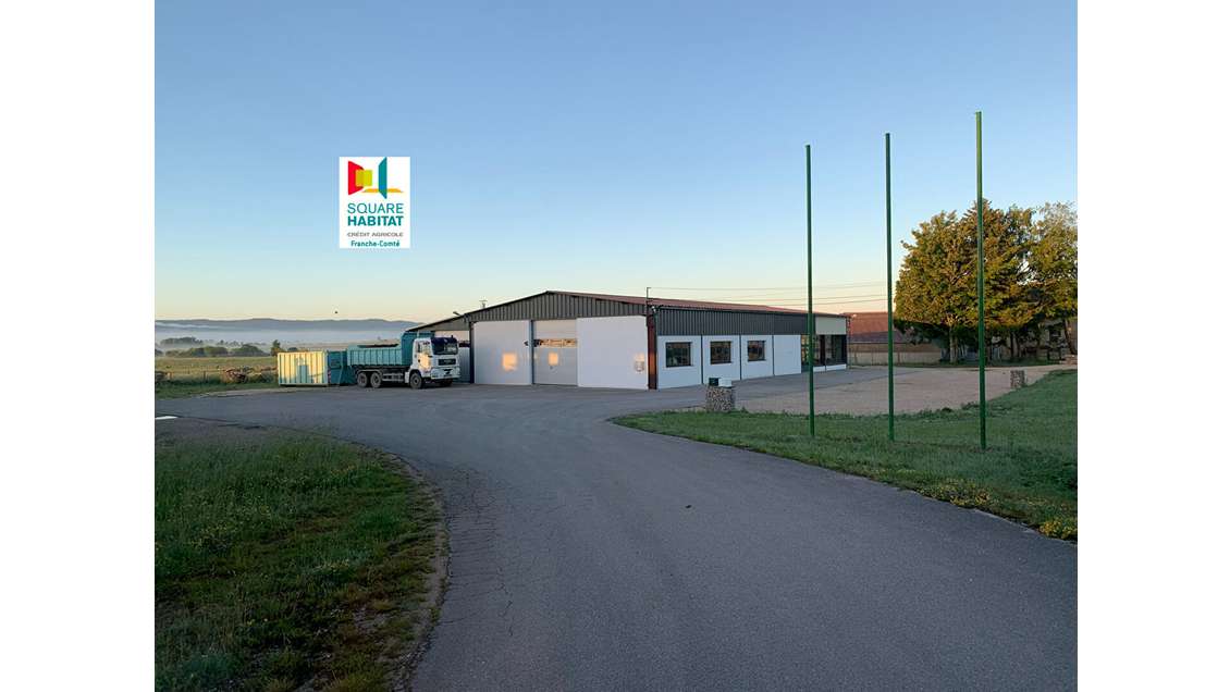 A louer bâtiment professionnel 600m² à Dompierre 