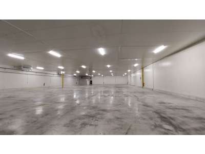 Location Locaux d'activités - Entrepôts à Fréjus