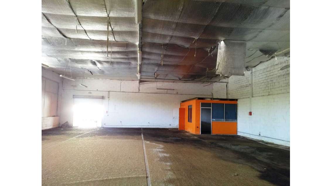 Local d'activité 460m² en centre-ville à Fréjus