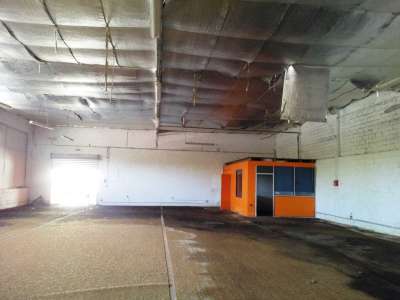 Local d'activité 460m² en centre-ville à Fréjus
