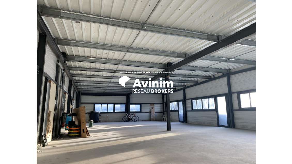Plateau brute de 278m² en R+1 a Frejus