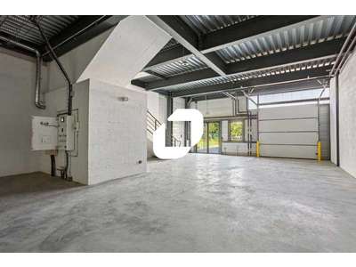 Location Locaux d'activités - Entrepôts à Fresnes