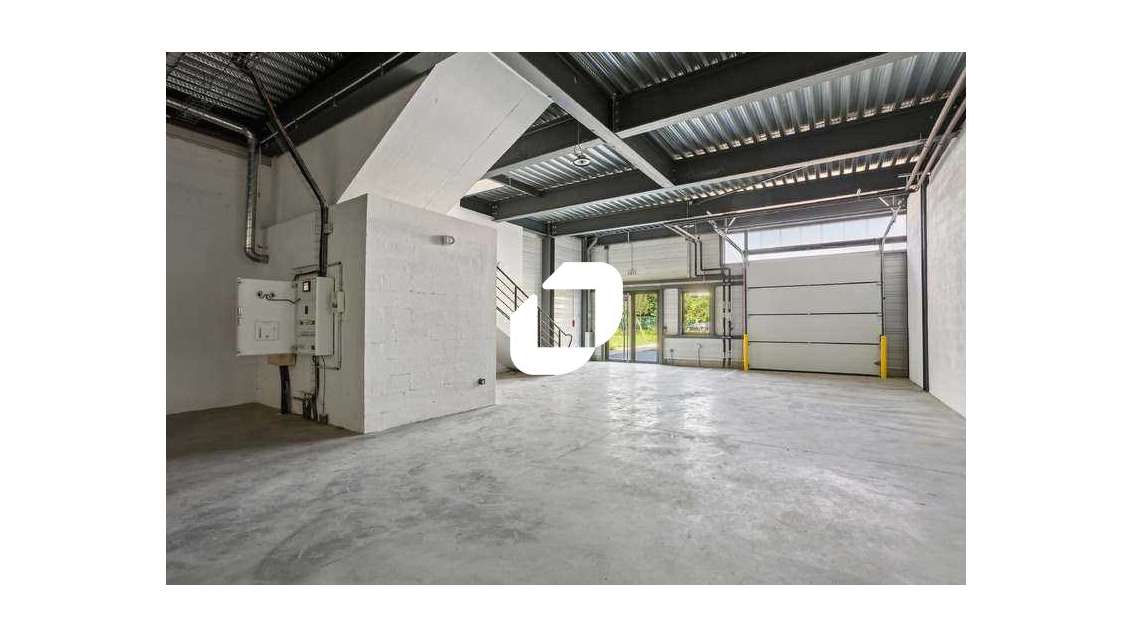 A louer Local d'activité 342m² Fresnes