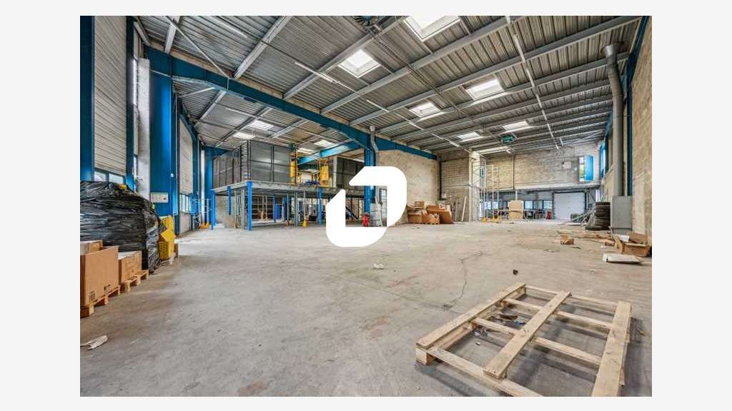 A louer Local d'activité 1115m² Fresnes