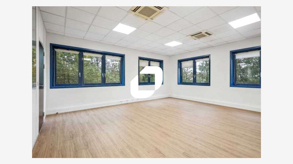 A louer Local d'activité 2426m² Fresnes