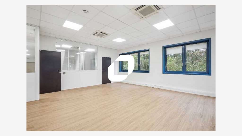 A louer Local d'activité 2426m² Fresnes