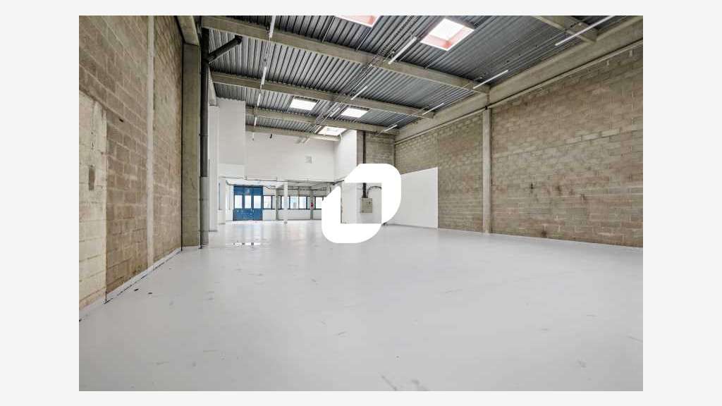 A louer Local d'activité 2426m² Fresnes