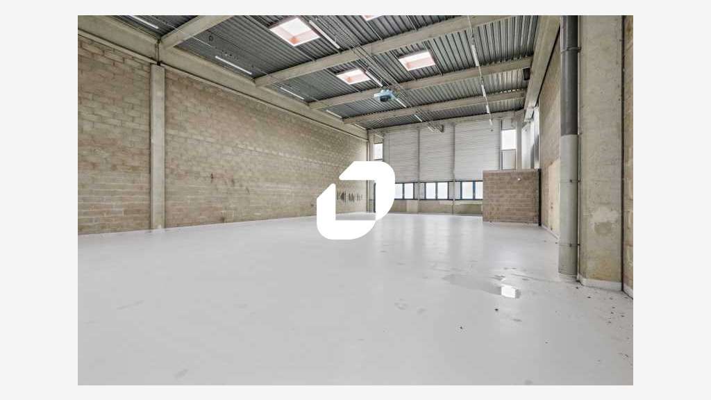 A louer Local d'activité 2426m² Fresnes