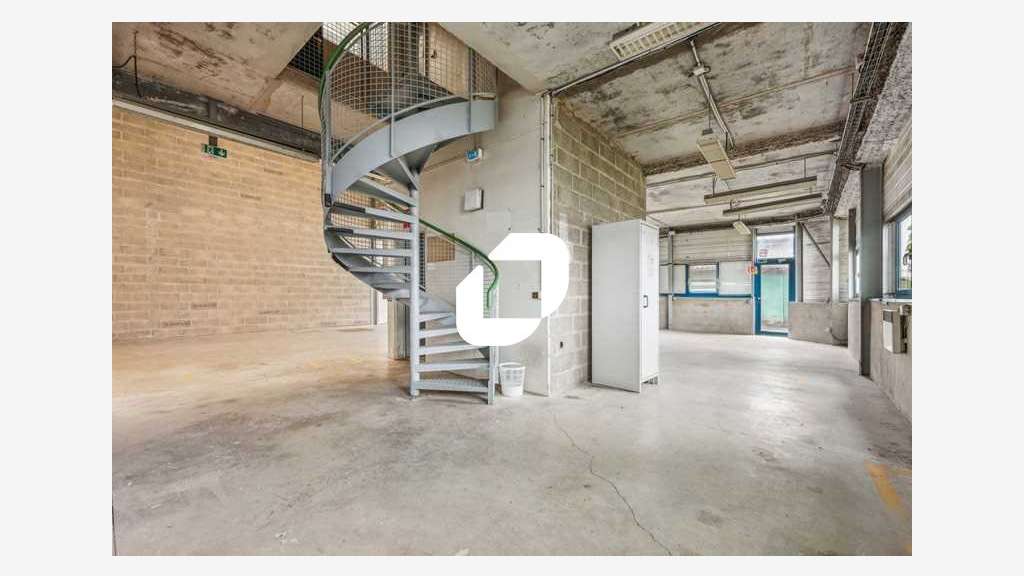 A louer Local d'activité 1115m² Fresnes