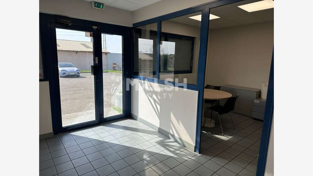 Bâtiment d'activités 1063m² à Frontonas proche A43