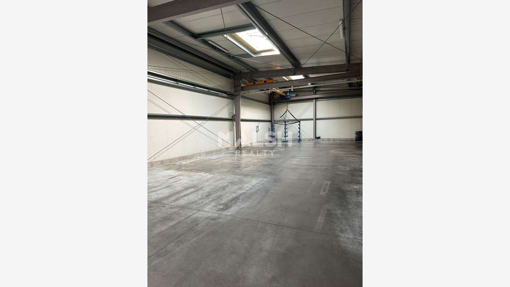 Bâtiment d'activités 1063m² à Frontonas proche A43