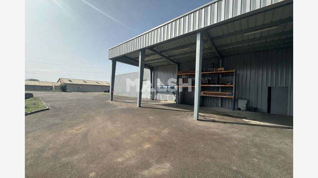 Bâtiment d'activités 1063m² à Frontonas proche A43