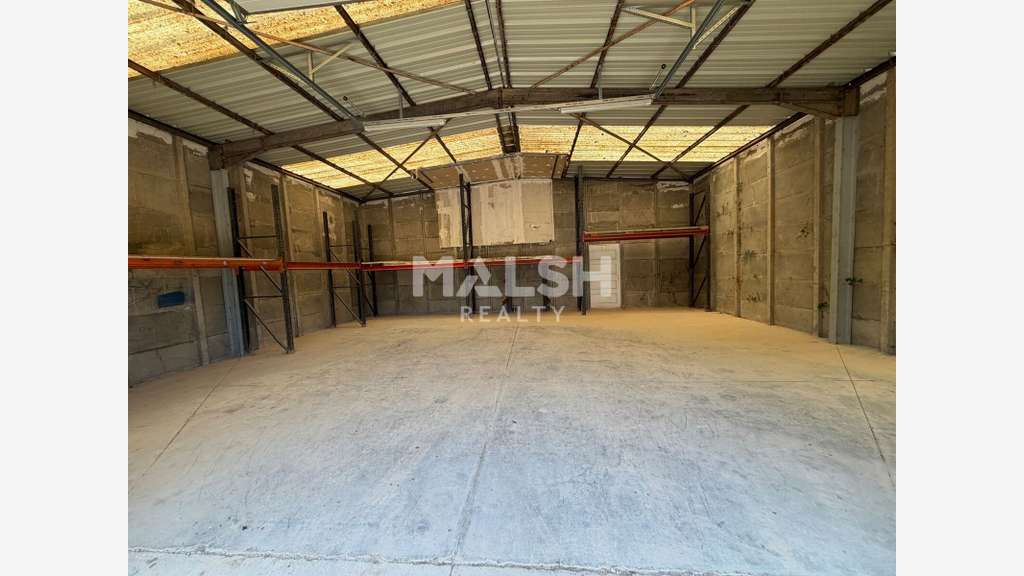 Bâtiment d'activités indépendant 470m² à Frontonas