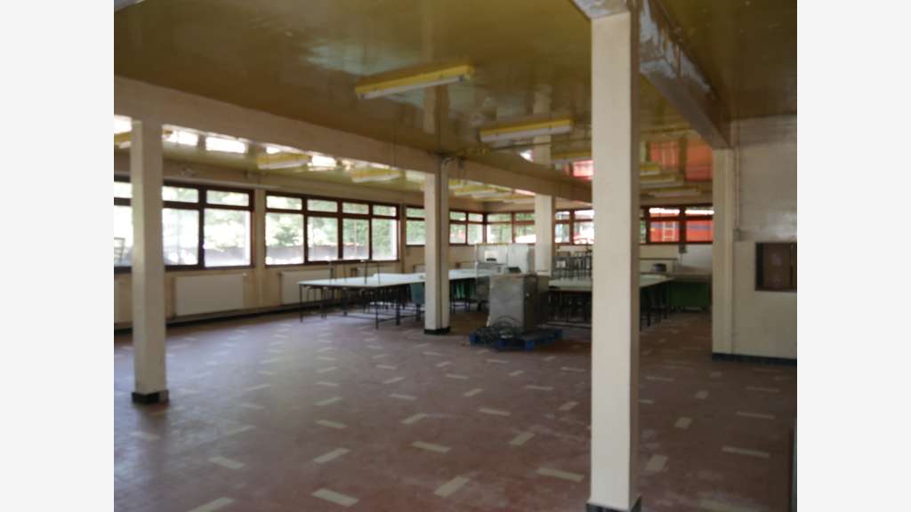 Location entrepôt 5544m² dans ZI de Gaillefontaine
