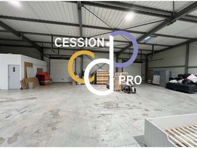 Entrepôt de 430m² à louer en ZAC Gallargues