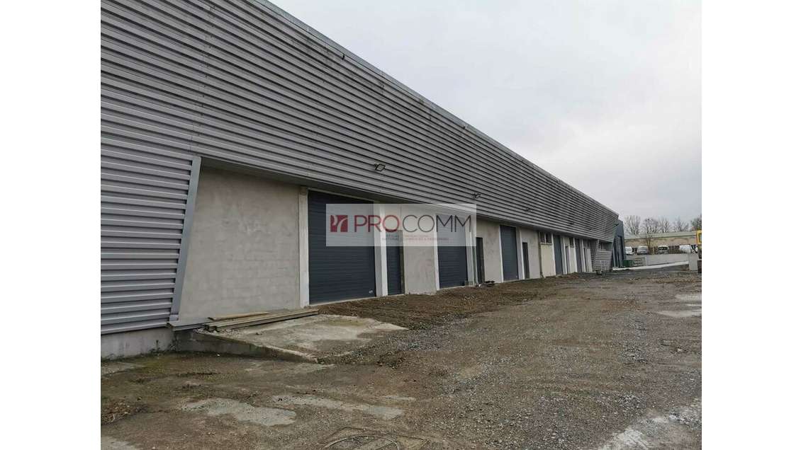 GANDRANGE - DEPOT - ENTREPOT à louer