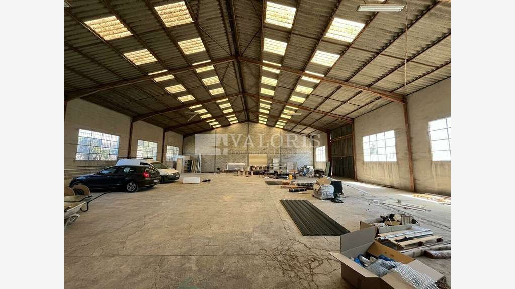 Cellule d'activité 500m² à louer à Gardanne A51/A8