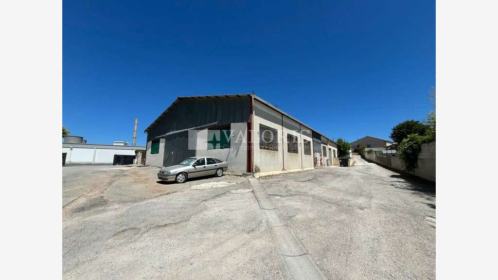 Cellule d'activité 500m² à louer à Gardanne A51/A8