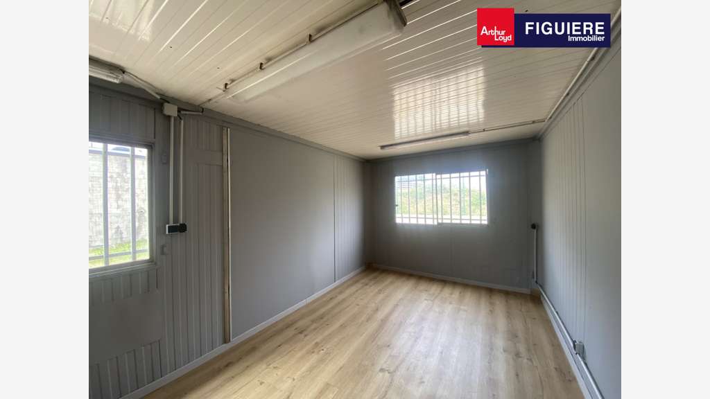 Local d'activités de 70m² à louer en za à Gardanne