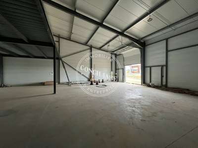 Entrepôt neuf de 370m² à louer à Garidech