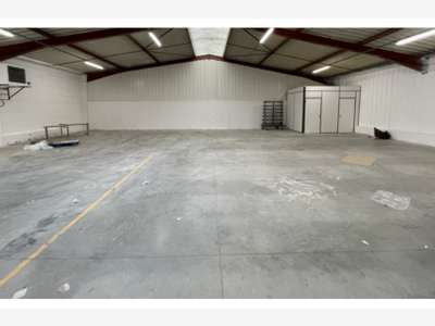 À louer – Cellule industrielle de 387 m² à Gasv
