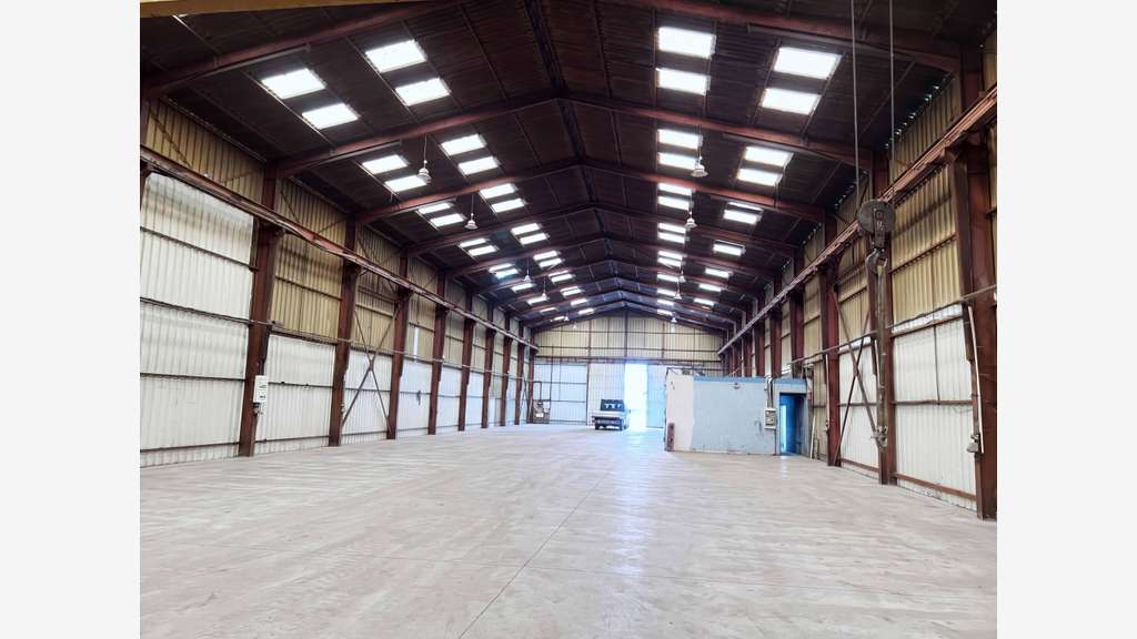 A louer entrepôt de 1250m² à Gauchy